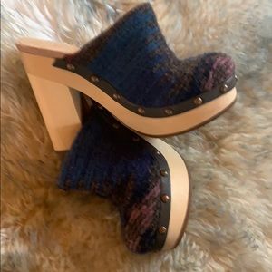 Woolrich wooden/wool clogs